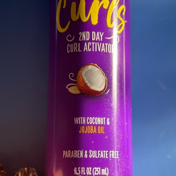 Aussie Miracle Curls 2nd Day Curl Activator - Picture 2 of 3